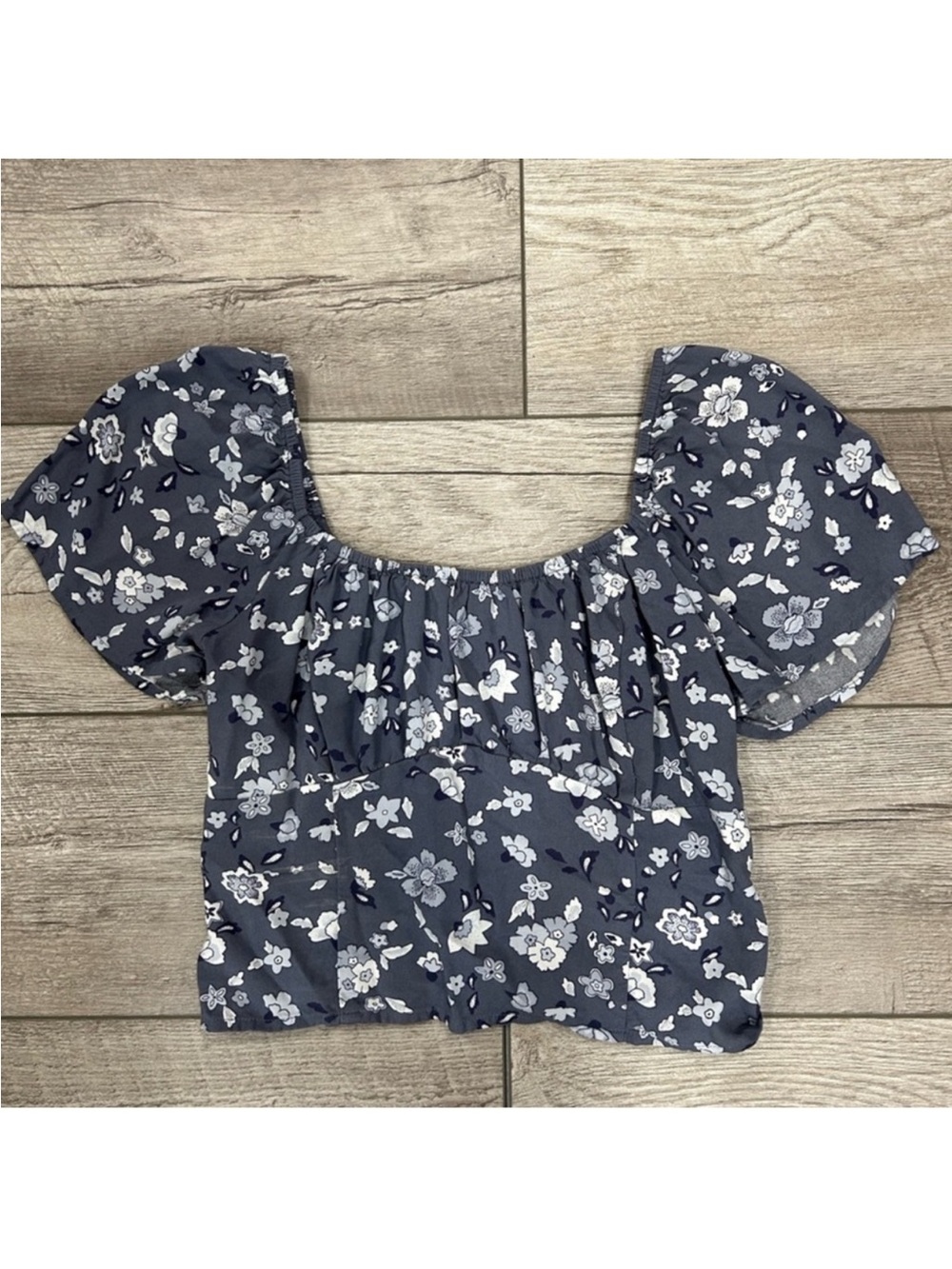 Hollister Floral Navy and White Smocked Back Puff-Sleeve Top